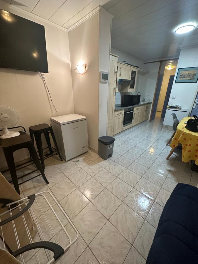 A La Semaine Ou Au Jour / Location Studio Meuble 30M² La Ciotat Exterior foto